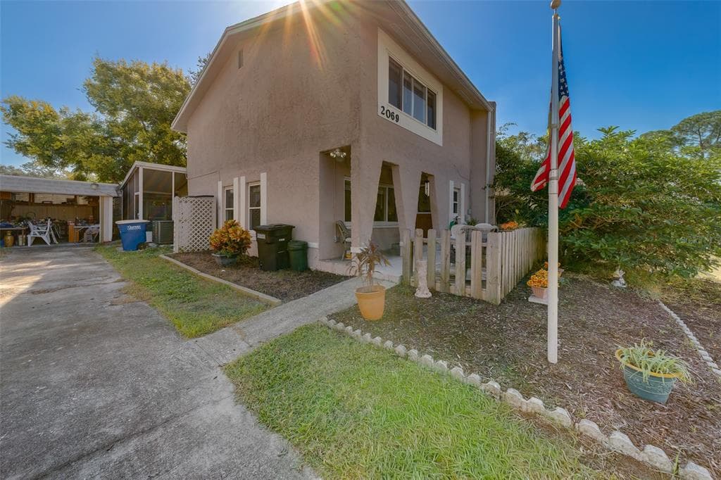 2069 SAN SEBASTIAN WAY N CLEARWATER, FL 33763