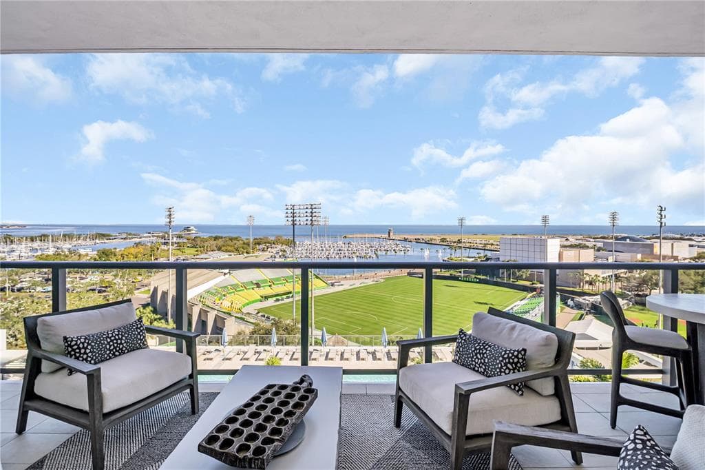 301 1ST STREET S UNIT 1002 ST PETERSBURG, FL 33701