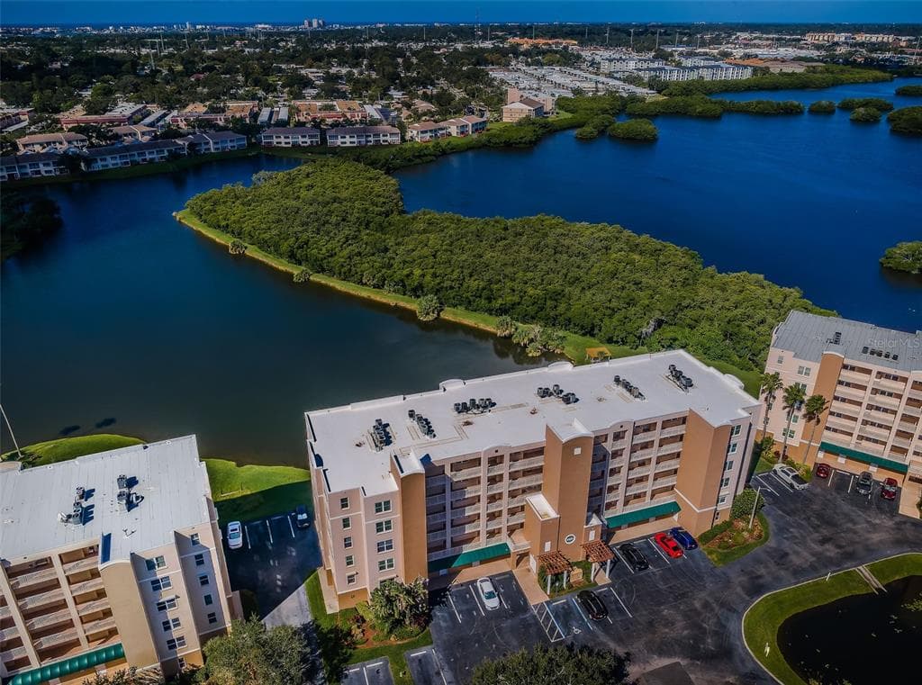 6450 SHORELINE DRIVE UNIT 9203 ST PETERSBURG, FL 33708
