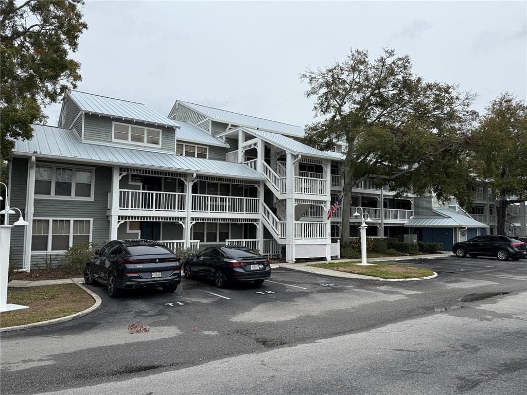 2599 DOLLY BAY DRIVE UNIT 206 PALM HARBOR, FL 34684