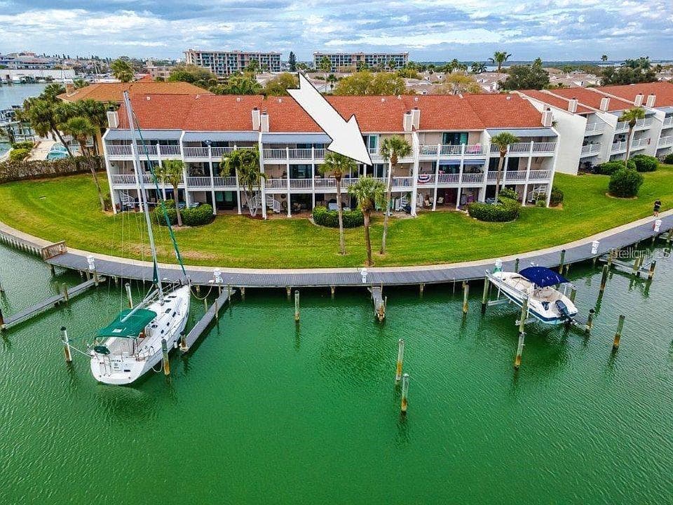 12364 CAPRI CIRCLE N TREASURE ISLAND, FL 33706