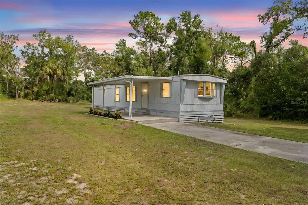 8061 W ROSELLA COURT CRYSTAL RIVER, FL 34428
