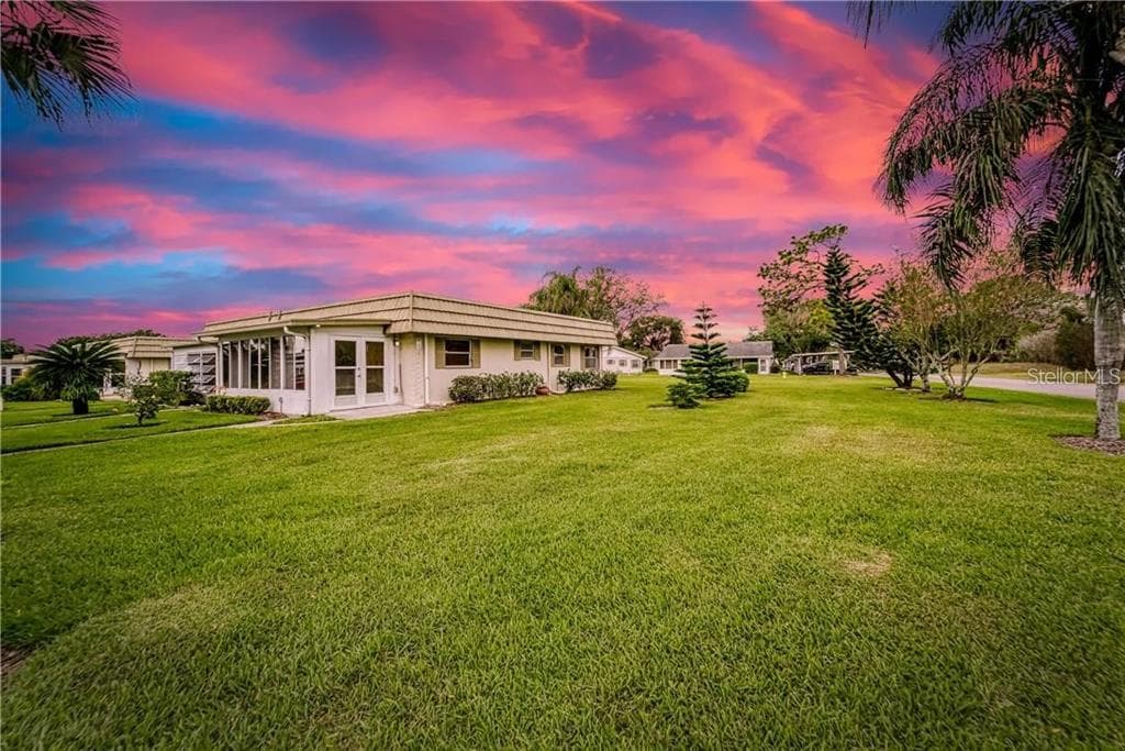 101 CAMBRIDGE TRAIL UNIT 193 SUN CITY CENTER, FL 33573