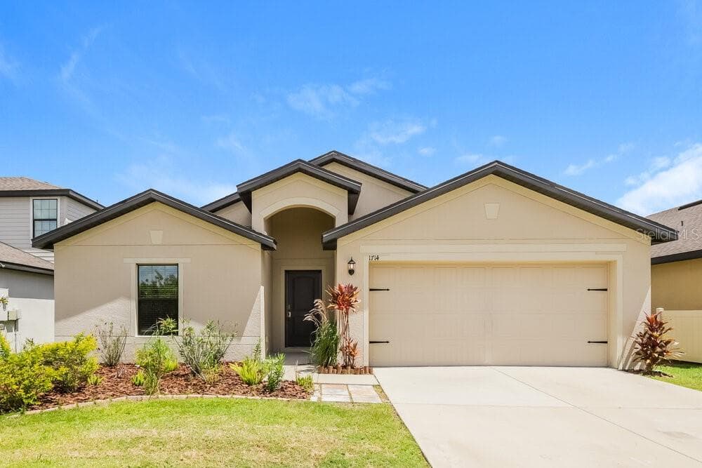 1714 CHATHAM GREEN CIRCLE RUSKIN, FL 33570