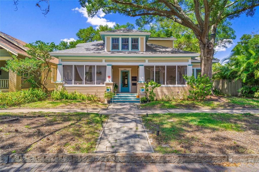 245 13TH AVENUE NE ST PETERSBURG, FL 33701