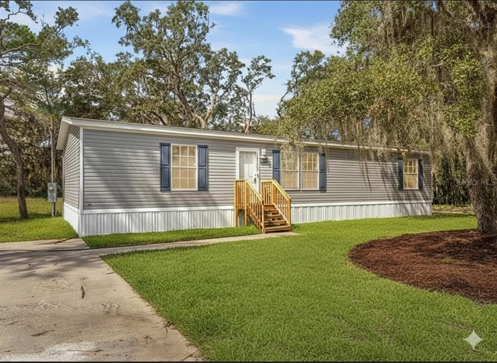 18223 LONG LAKE DRIVE HUDSON, FL 34667