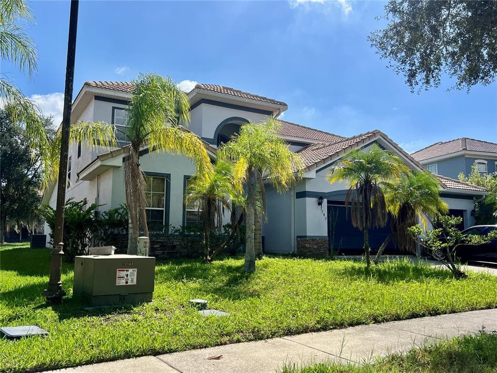 3747 EAGLE ISLE CIRCLE KISSIMMEE, FL 34746