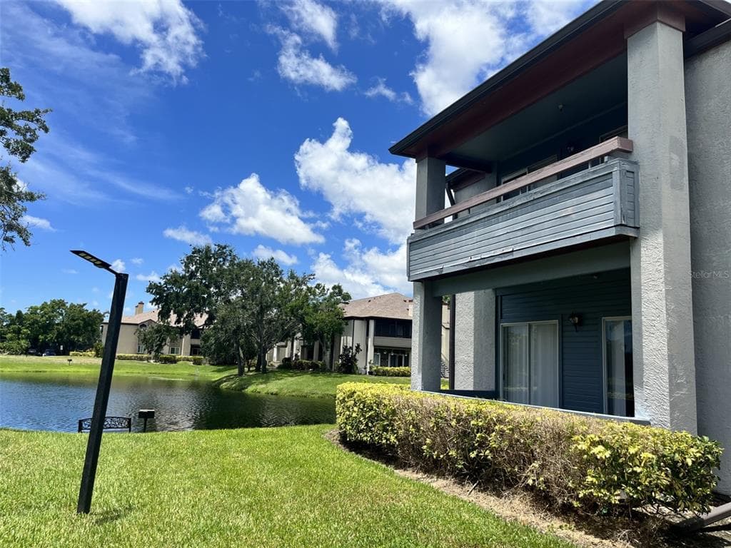 10263 GANDY BOULEVARD N UNIT 413 ST PETERSBURG, FL 33702