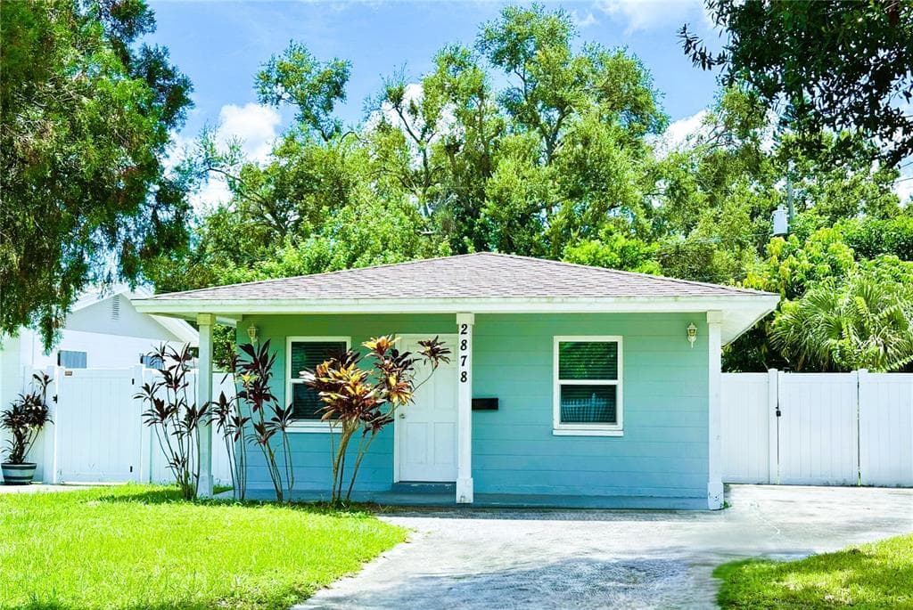2878 26TH AVENUE N ST PETERSBURG, FL 33713