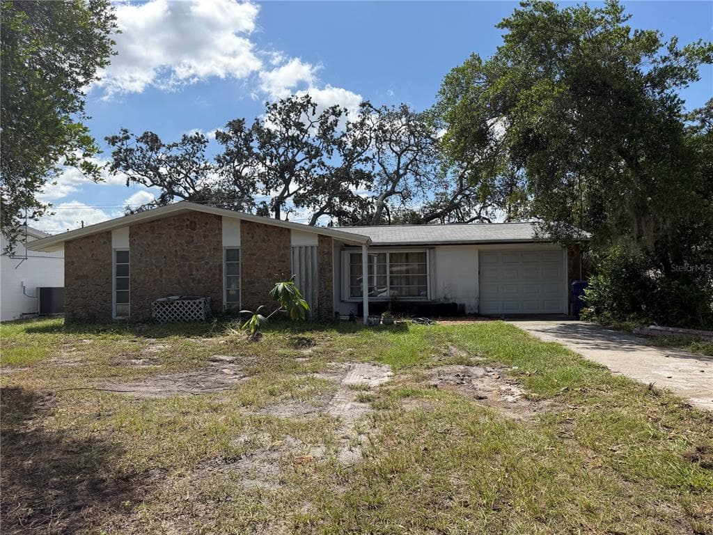 4404 BEACON SQUARE DRIVE HOLIDAY, FL 34691