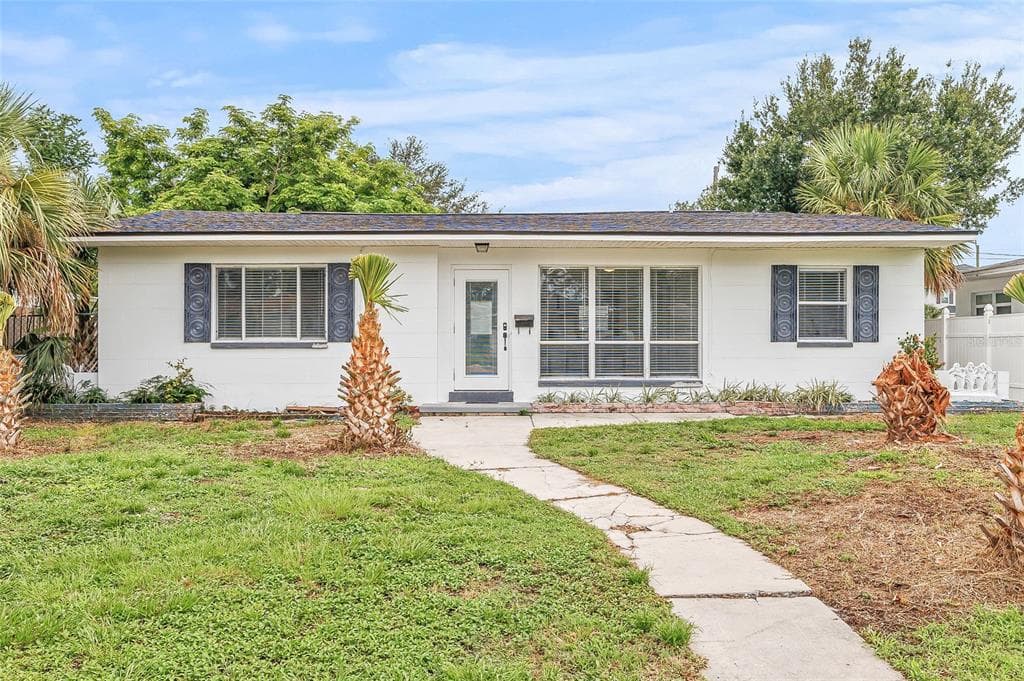 810 40TH AVENUE NE ST PETERSBURG, FL 33703