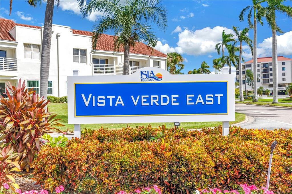 6085 BAHIA DEL MAR BOULEVARD UNIT 105 ST PETERSBURG, FL 33715