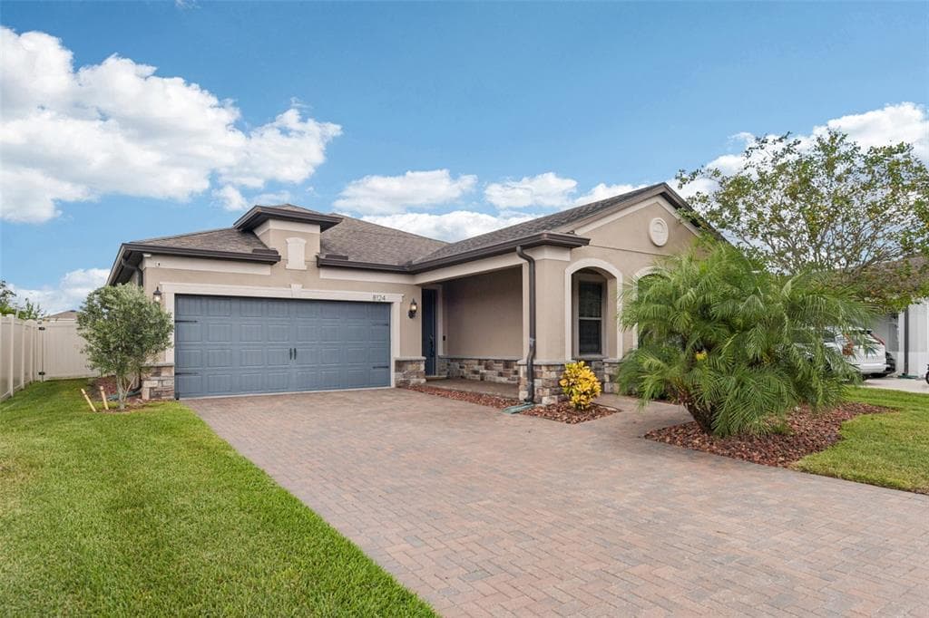 8124 OLIVE BROOK DRIVE WESLEY CHAPEL, FL 33545