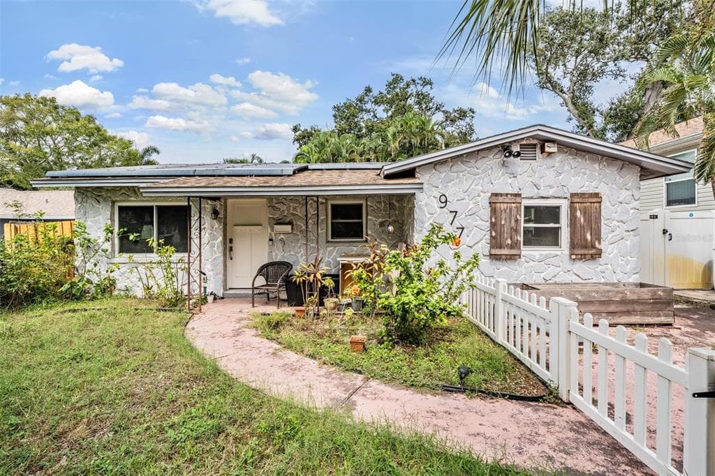 977 27TH AVENUE S ST PETERSBURG, FL 33705