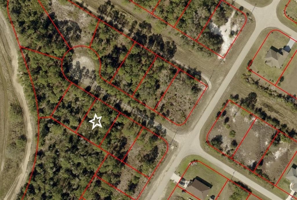 605 MYERS COURT LEHIGH ACRES, FL 33972