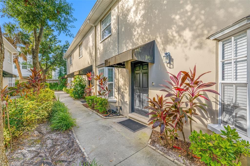 407 S AUDUBON AVENUE UNIT 4 TAMPA, FL 33609