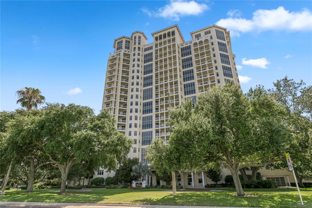 4201 BAYSHORE BOULEVARD UNIT 1001 TAMPA, FL 33611