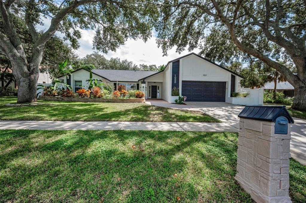 1000 WEXFORD LEAS BOULEVARD PALM HARBOR, FL 34683