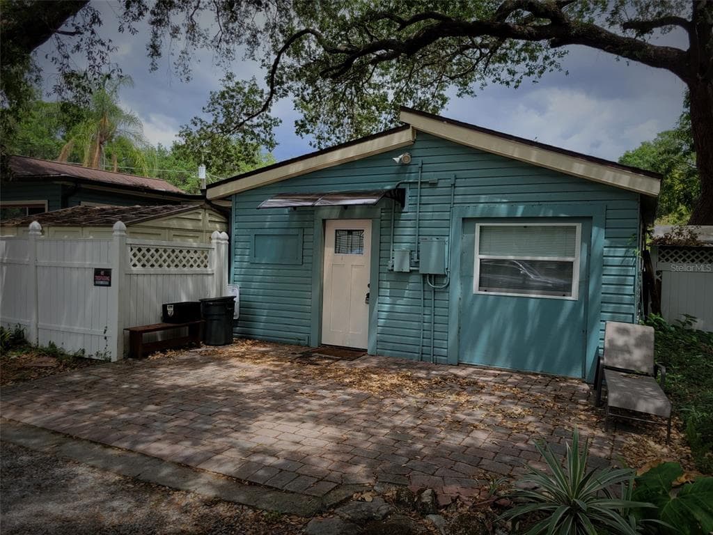 318 W HILDA STREET TAMPA, FL 33603