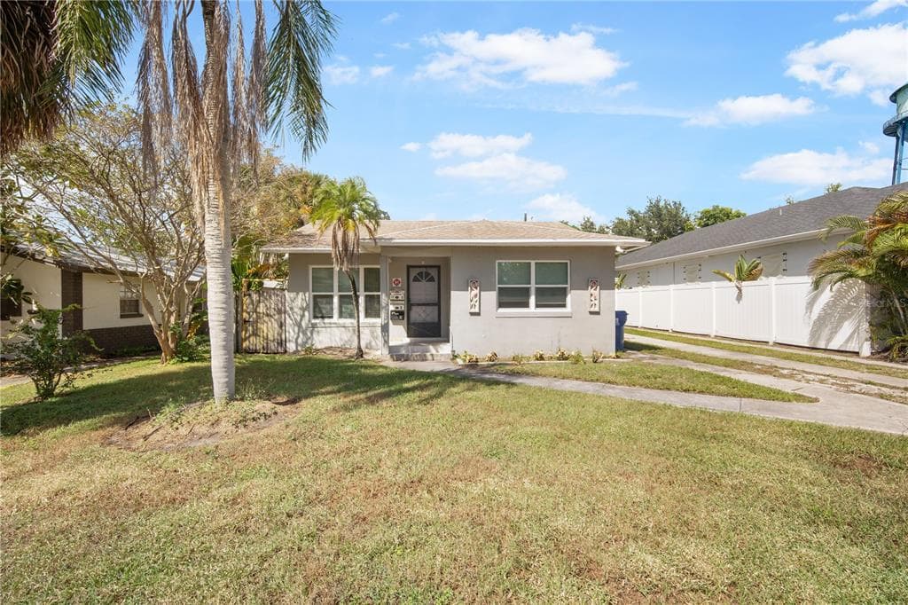 545 12TH AVENUE N UNIT 1 ST PETERSBURG, FL 33701