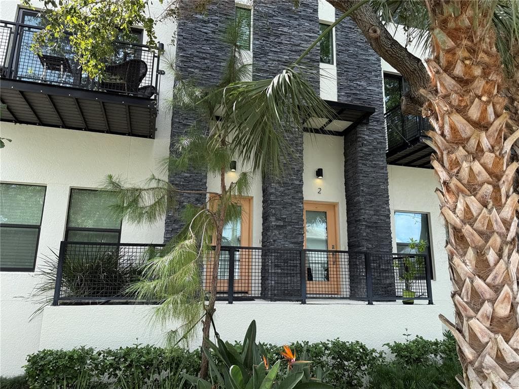 4810 W MCELROY AVENUE W UNIT 2 TAMPA, FL 33611