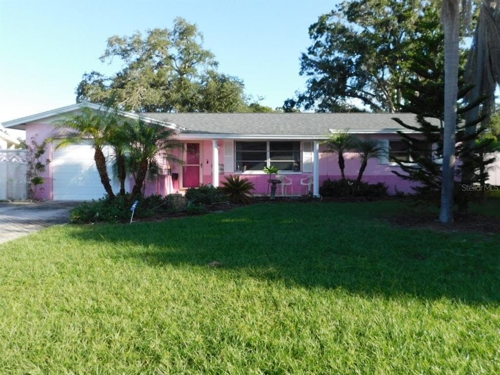 1897 74TH AVENUE N ST PETERSBURG, FL 33702