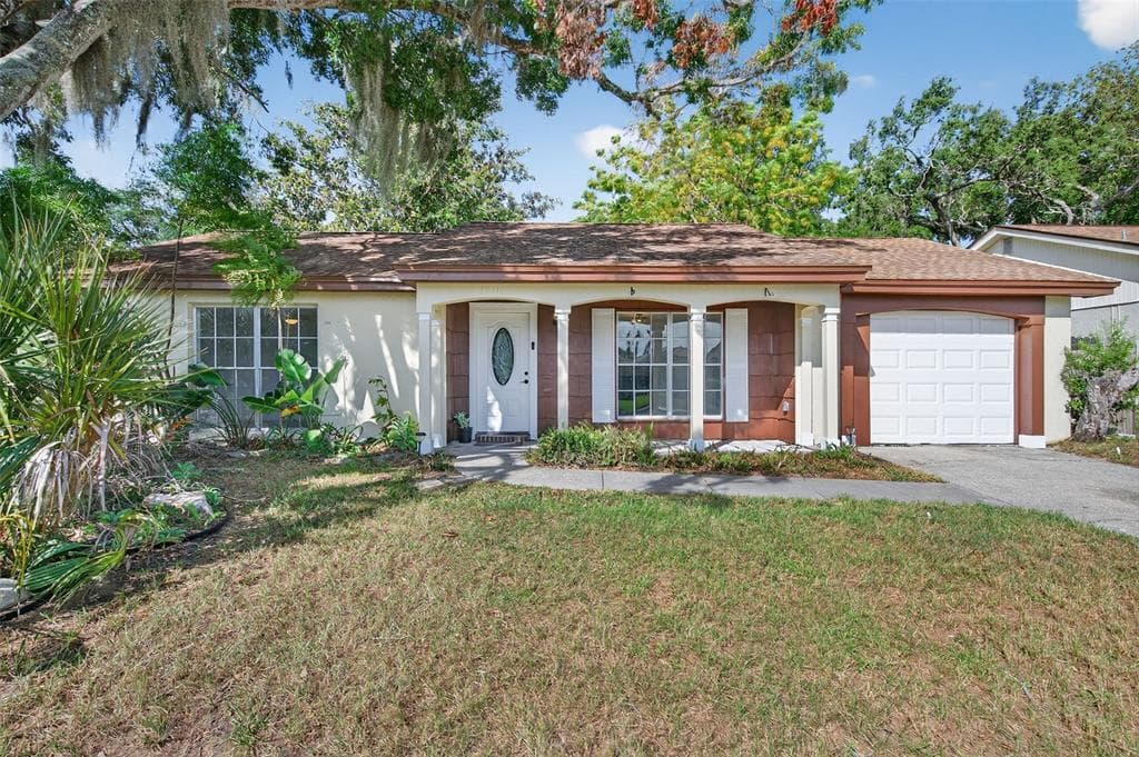 12111 CAMP CREEK LANE HUDSON, FL 34667