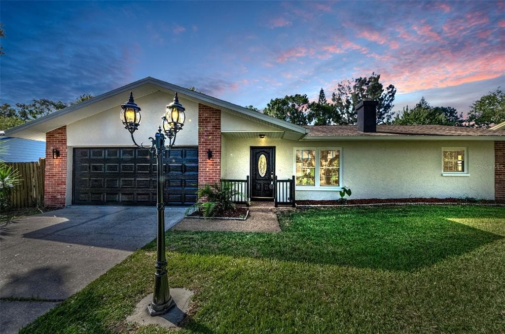 2237 SPANISH VISTAS DRIVE DUNEDIN, FL 34698