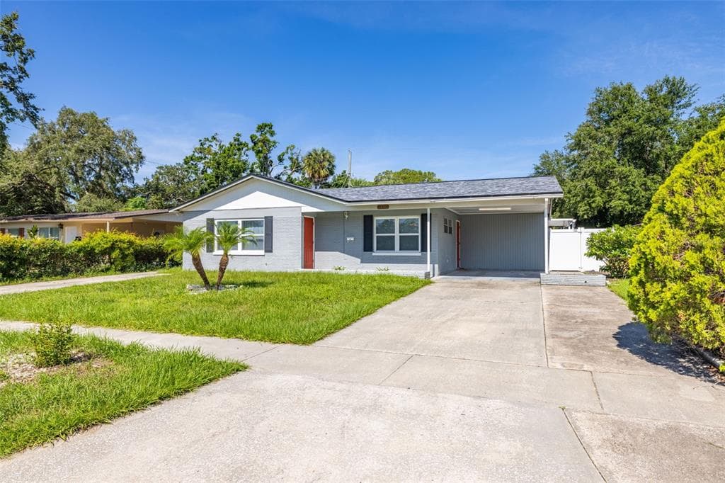 5616 HALIFAX DRIVE TAMPA, FL 33615