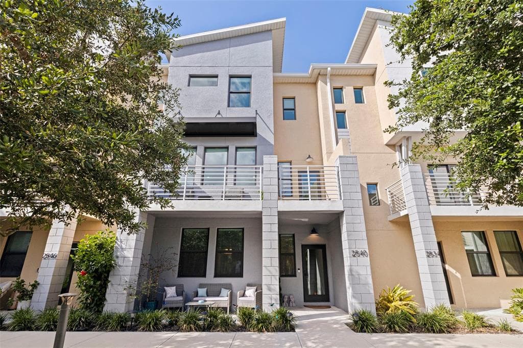 2540 12TH TERRACE N ST PETERSBURG, FL 33713