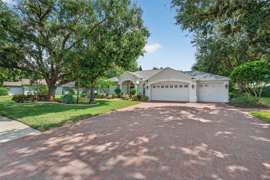 1342 FISHING LAKE DRIVE ODESSA, FL 33556