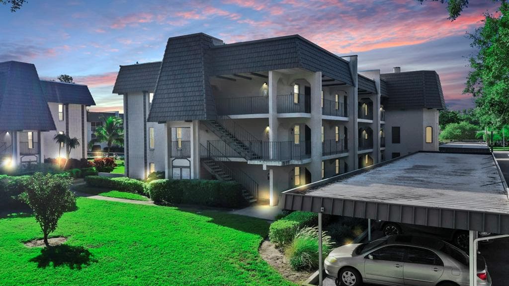 8799 BARDMOOR BOULEVARD UNIT 205