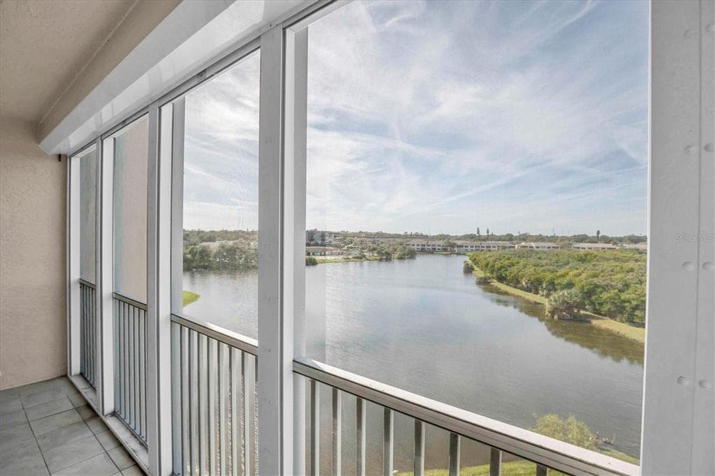 6450 SHORELINE DRIVE UNIT 9405 ST PETERSBURG, FL 33708