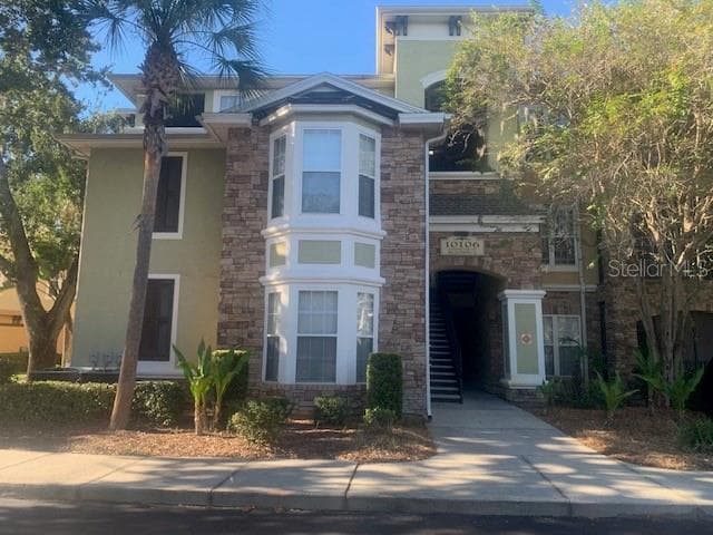 10106 COURTNEY OAKS CIRCLE UNIT 304 TAMPA, FL 33619