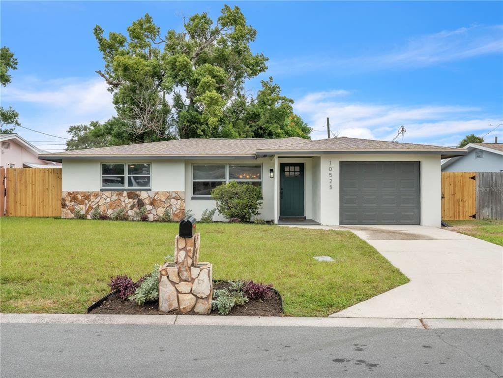 10525 VALENCIA ROAD SEMINOLE, FL 33772