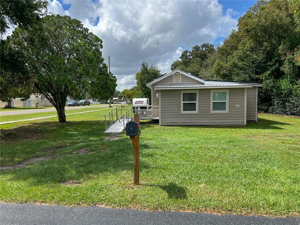 5811 11TH STREET ZEPHYRHILLS, FL 33542