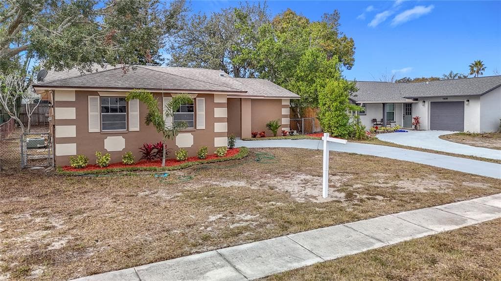 1612 FOX RUN DRIVE TARPON SPRINGS, FL 34689