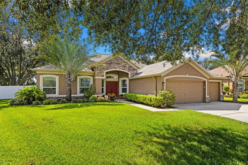 2731 DURANT TRAILS BOULEVARD DOVER, FL 33527