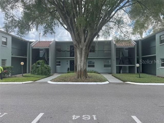 2812 SOMERSET PARK DRIVE UNIT 102 TAMPA, FL 33613