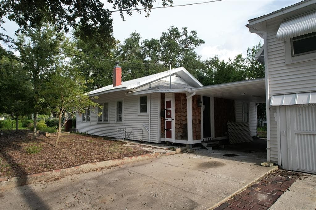 6506 N WELLINGTON AVENUE UNIT B TAMPA, FL 33604
