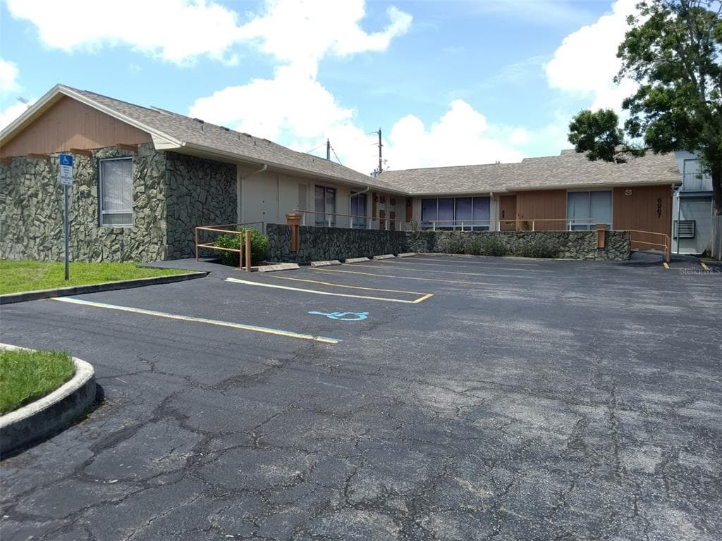 6967 SUNSET DRIVE S ST PETERSBURG, FL 33707