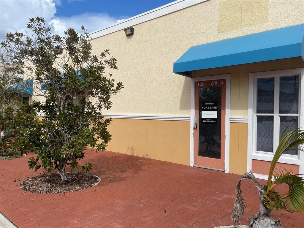 301 W BAY DRIVE UNIT 7 LARGO, FL 33770