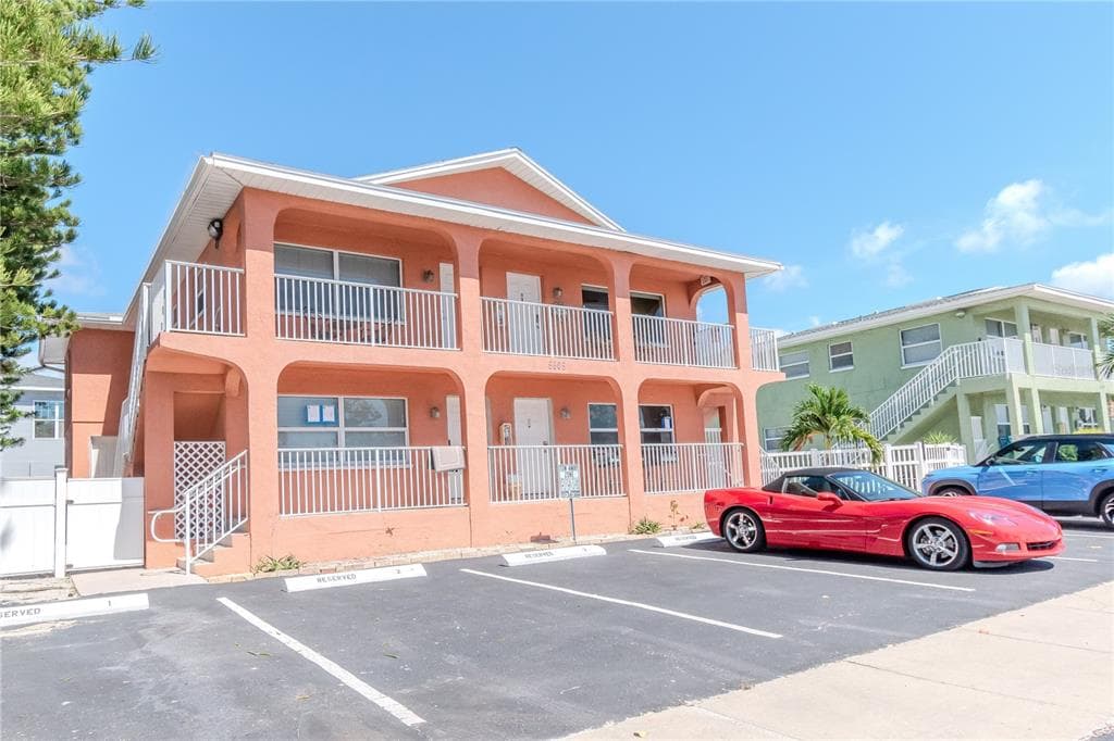 5605 SHORE BOULEVARD S UNIT B GULFPORT, FL 33707