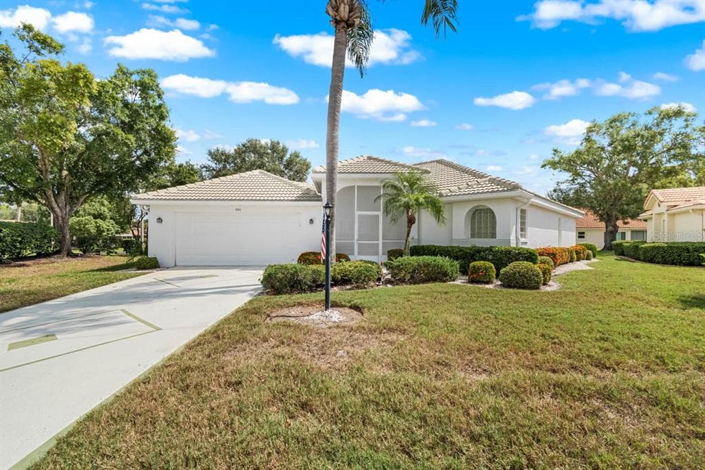 930 KINGS BOULEVARD UNIT 930 SUN CITY CENTER, FL 33573