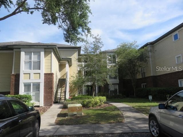 4115 CHATHAM OAK COURT UNIT 211