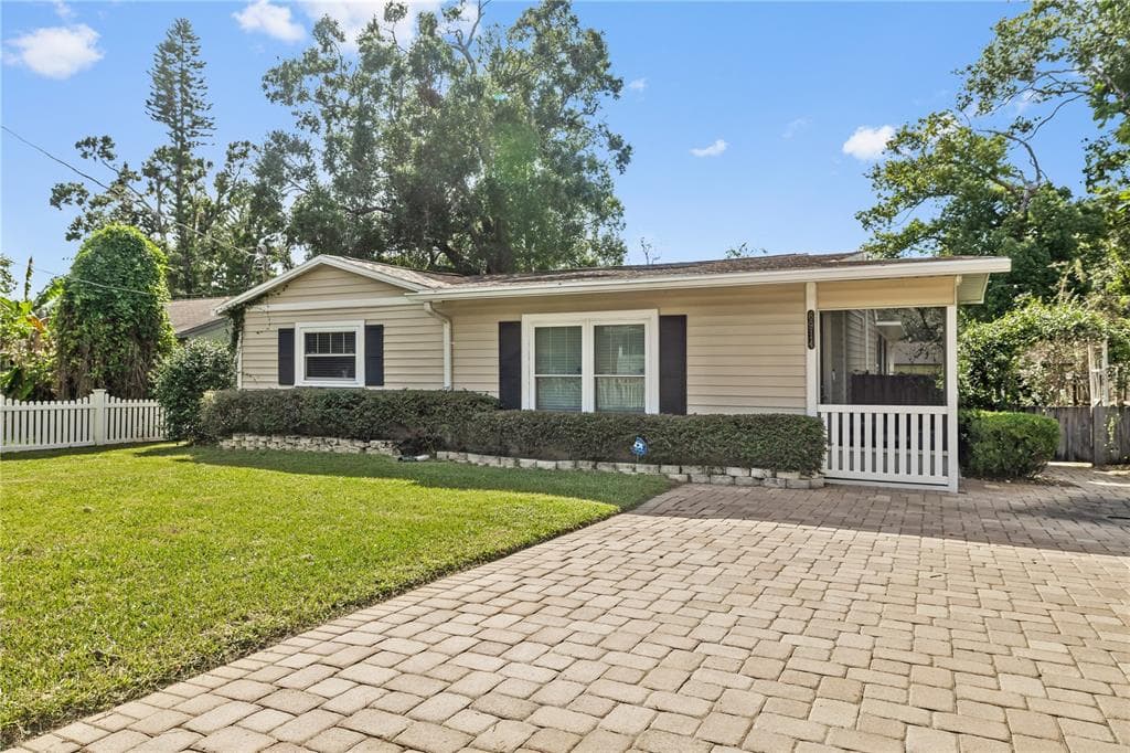 6914 N LYNN AVENUE TAMPA, FL 33604