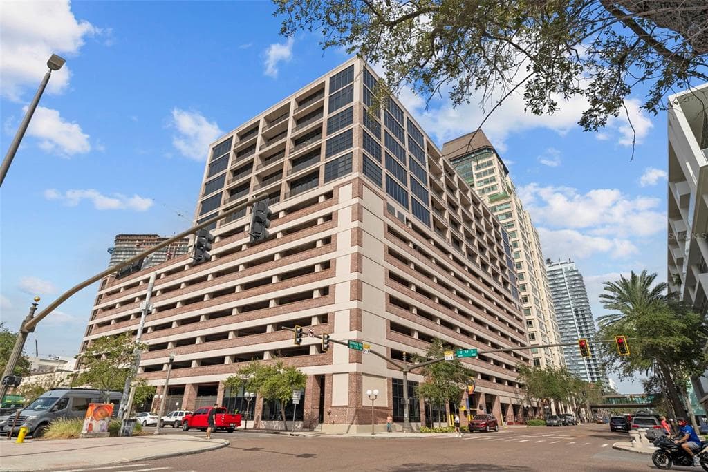 175 2ND STREET S UNIT 1108 ST PETERSBURG, FL 33701
