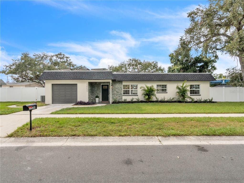 12244 ELDON DRIVE LARGO, FL 33774