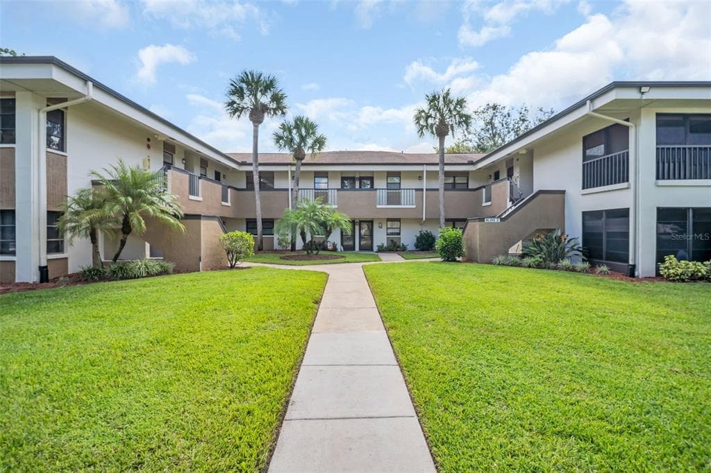 2700 NEBRASKA AVENUE UNIT 2-203 PALM HARBOR, FL 34684