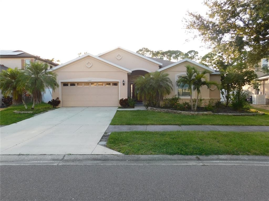 2507 HOBBLEBRUSH DRIVE NORTH PORT, FL 34289